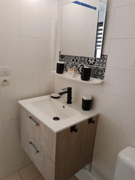 Studio Renove Dans Residence De Vacances Avec Grande Piscine Chauffee, Parking Et Terrasse Agde Exterior foto